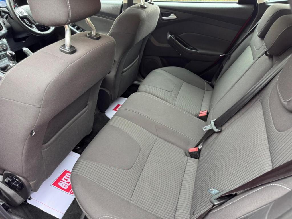 FORD FOCUS 1.0T EcoBoost Titanium Navigator Euro 5 (s/s) 5dr 2014