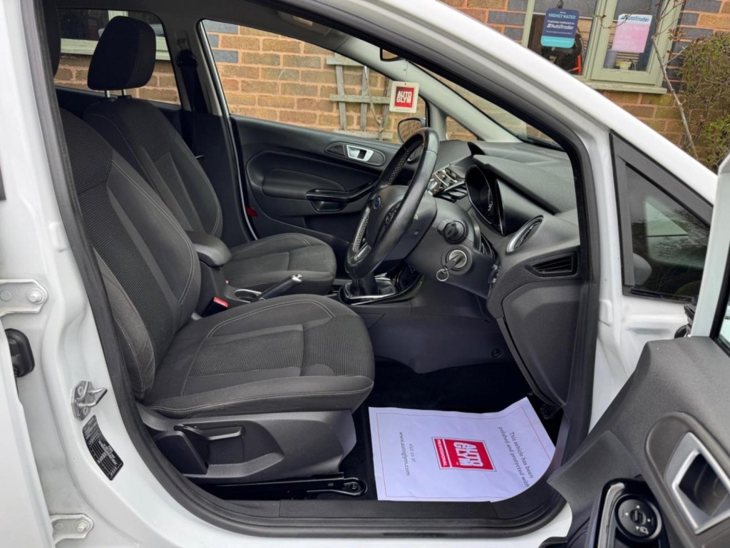 FORD FIESTA 1.0T EcoBoost Titanium Euro 6 (s/s) 5dr 2016