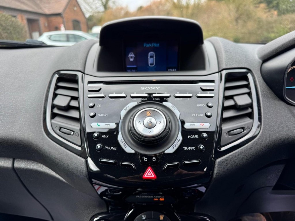 FORD FIESTA 1.0T EcoBoost Titanium Euro 6 (s/s) 5dr 2016