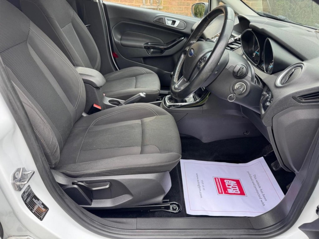 FORD FIESTA 1.0T EcoBoost Titanium Euro 6 (s/s) 5dr 2016