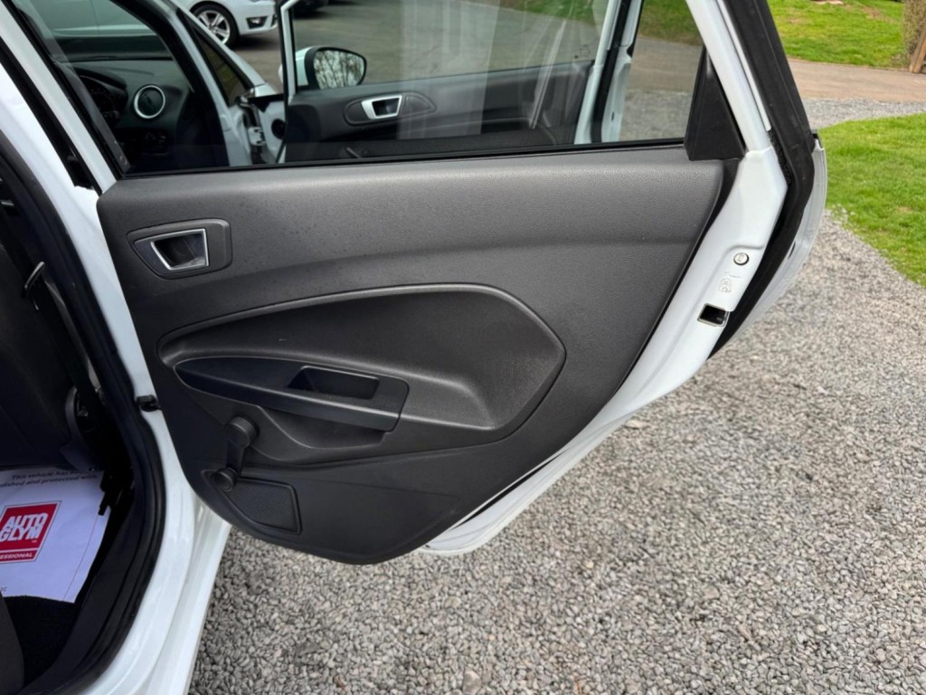 FORD FIESTA 1.0T EcoBoost Titanium Euro 6 (s/s) 5dr 2016