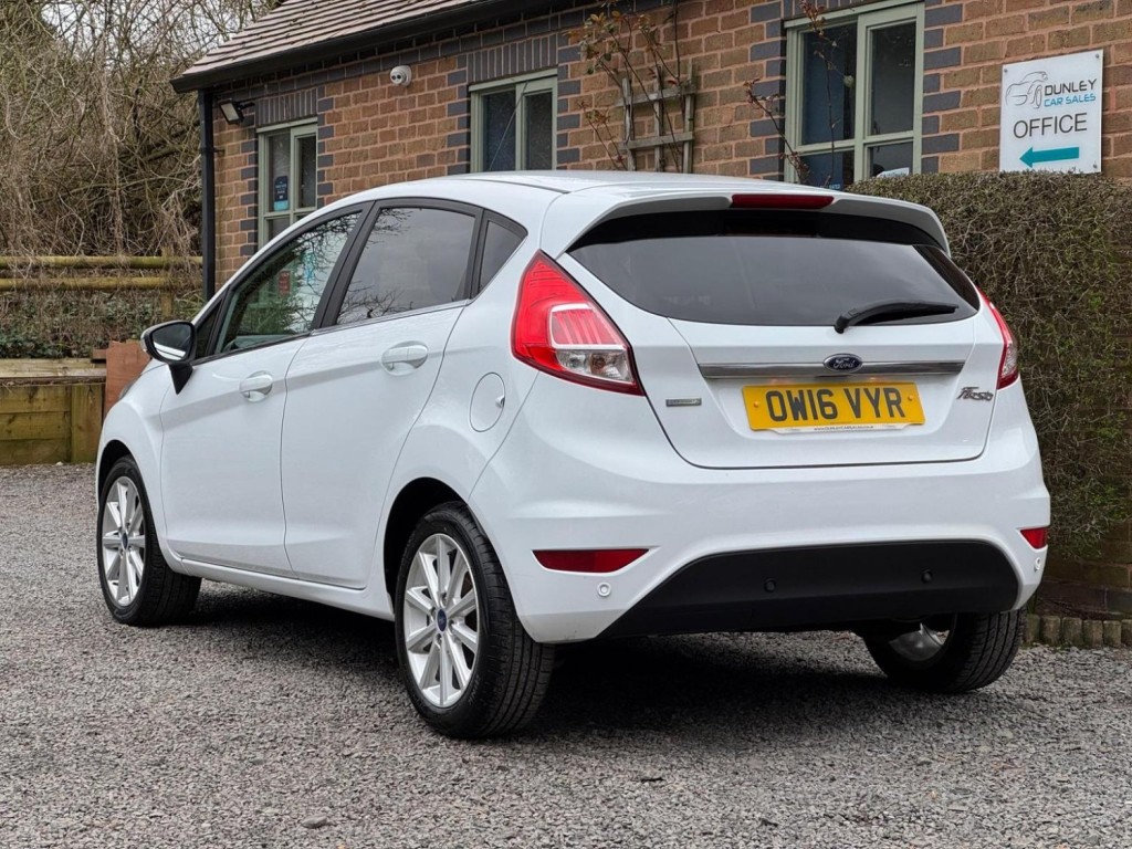 FORD FIESTA 1.0T EcoBoost Titanium Euro 6 (s/s) 5dr 2016