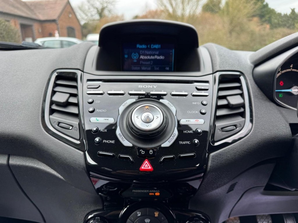 FORD FIESTA 1.0T EcoBoost Titanium Euro 6 (s/s) 5dr 2016