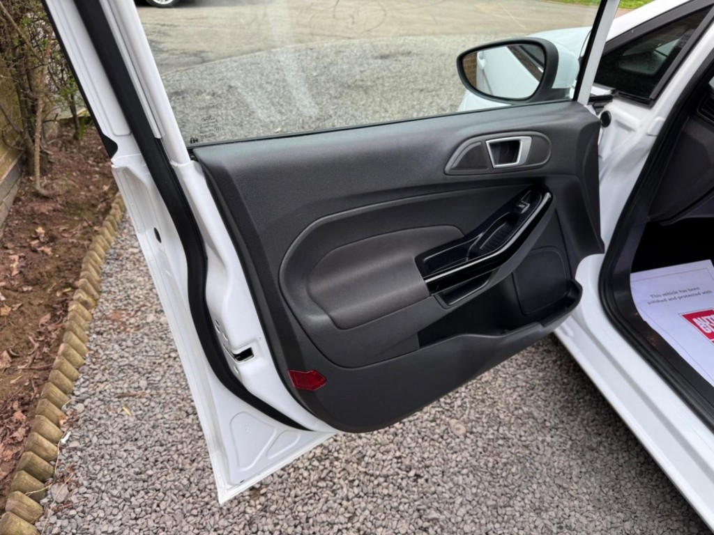 FORD FIESTA 1.0T EcoBoost Titanium Euro 6 (s/s) 5dr 2016