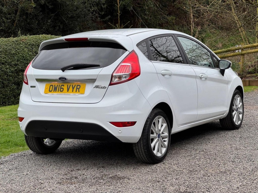 FORD FIESTA 1.0T EcoBoost Titanium Euro 6 (s/s) 5dr 2016