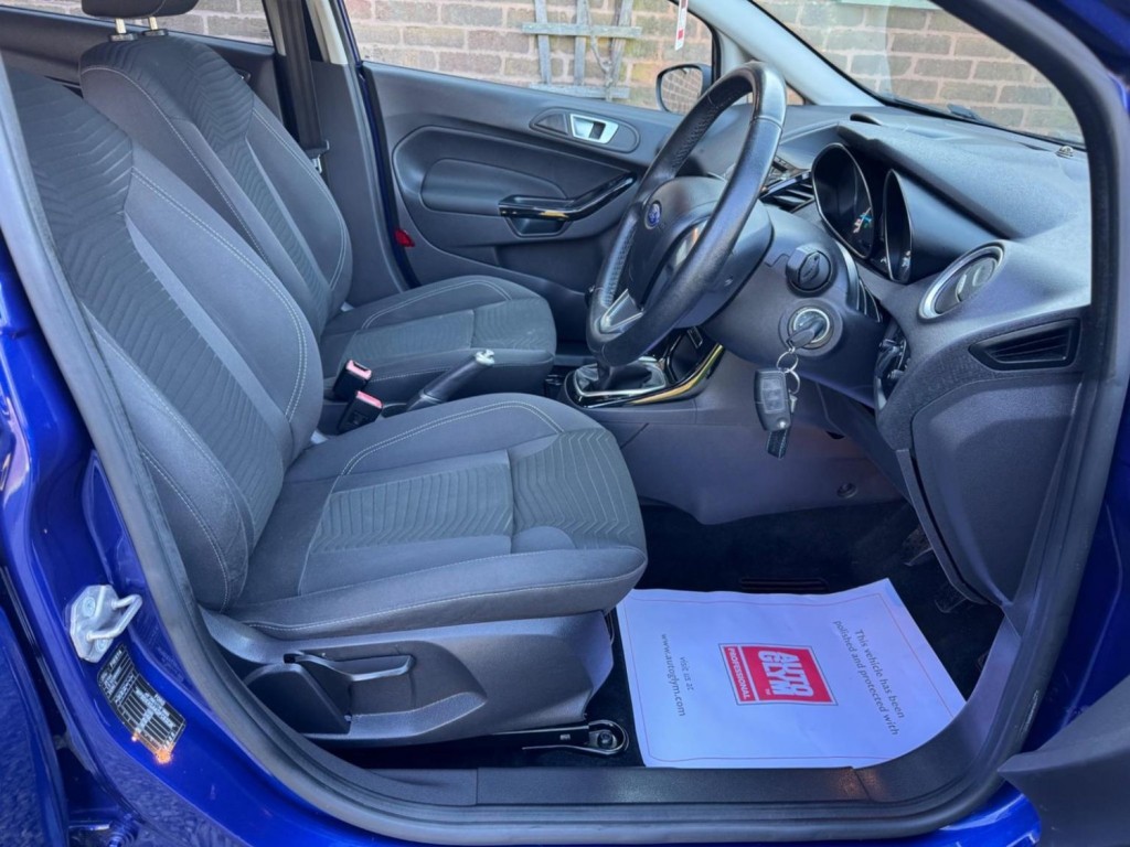 FORD FIESTA 1.0T EcoBoost Zetec Euro 5 (s/s) 5dr 2015