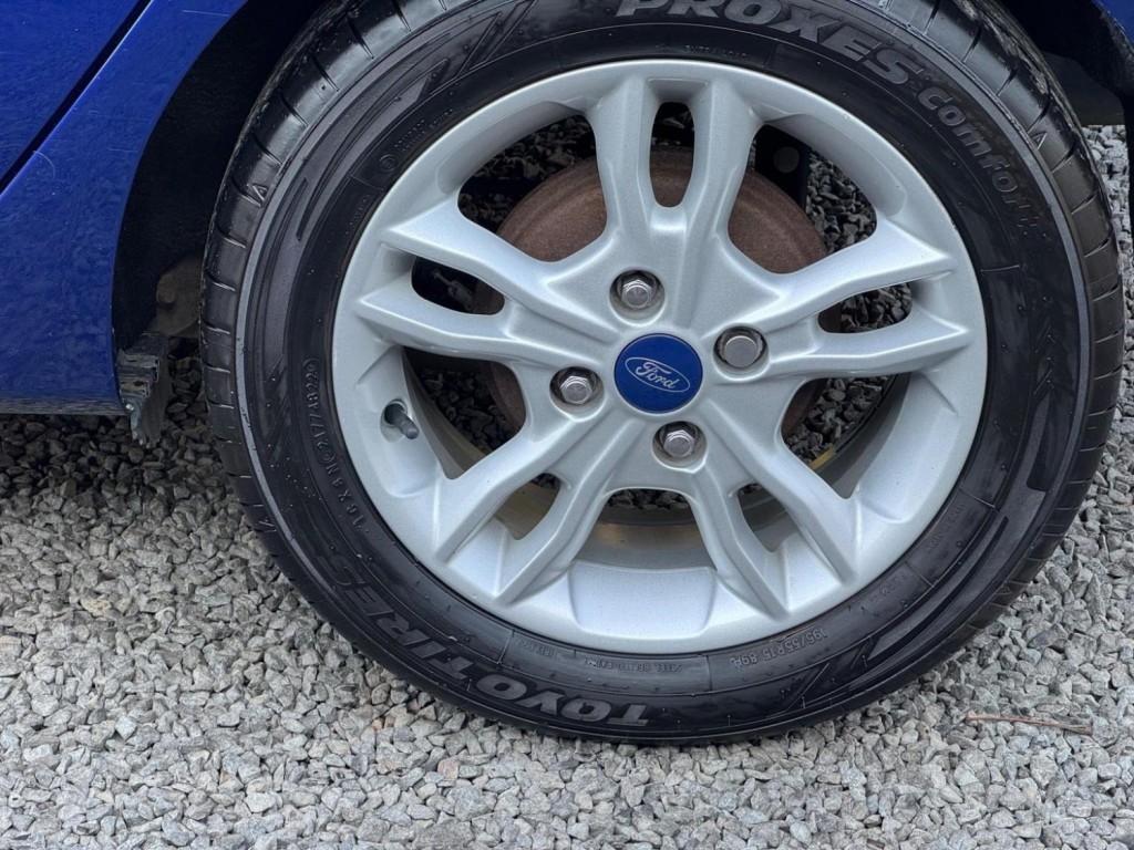 FORD FIESTA 1.0T EcoBoost Zetec Euro 5 (s/s) 5dr 2015
