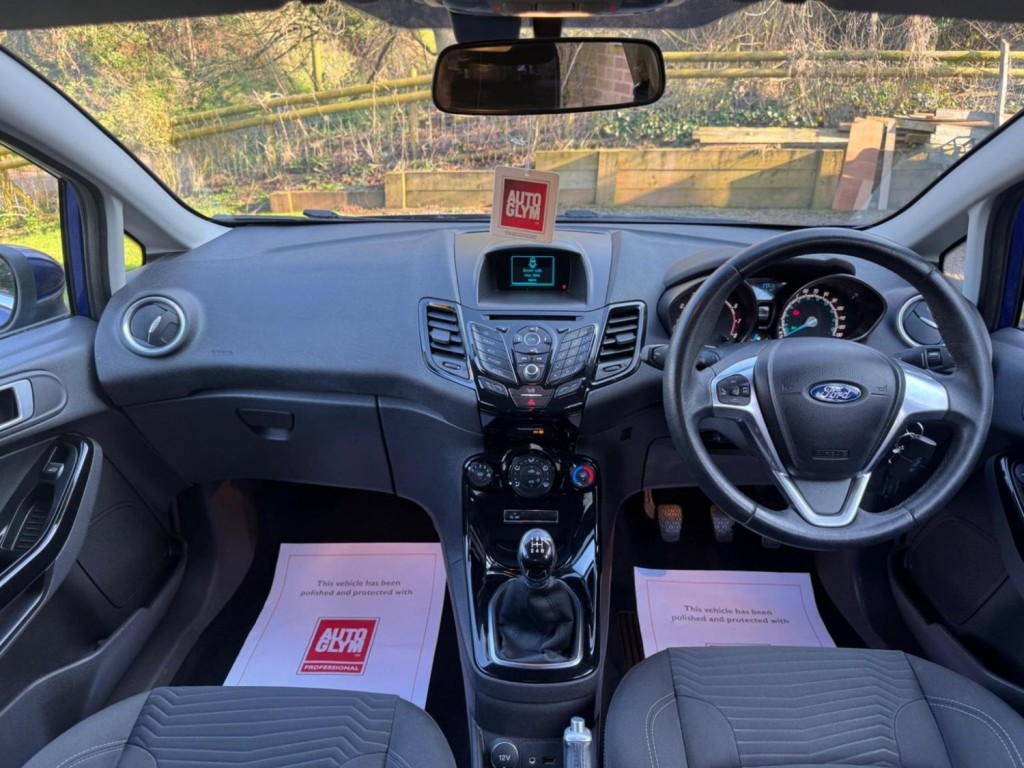FORD FIESTA 1.0T EcoBoost Zetec Euro 5 (s/s) 5dr 2015