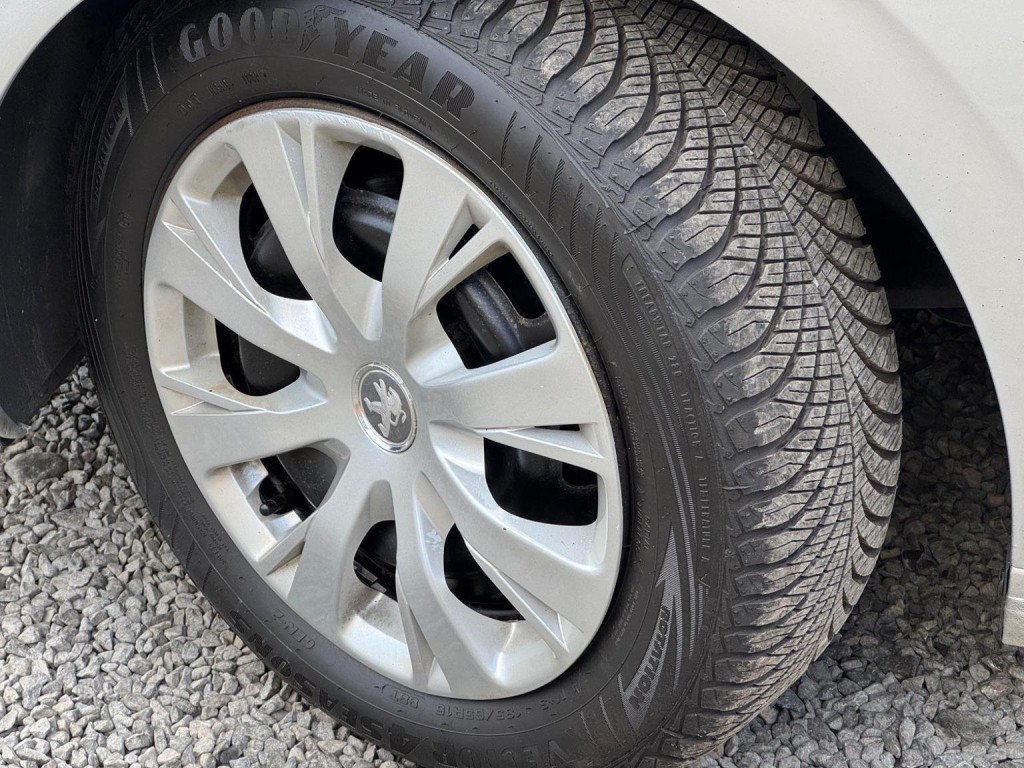 PEUGEOT 208 1.6 BlueHDi Access (a/c) Euro 6 5dr 2016