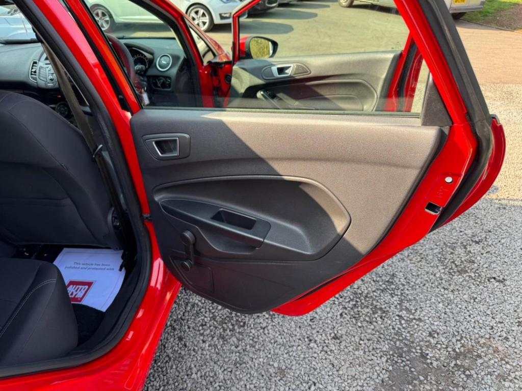 FORD FIESTA 1.5 TDCi Style Euro 6 5dr 2015