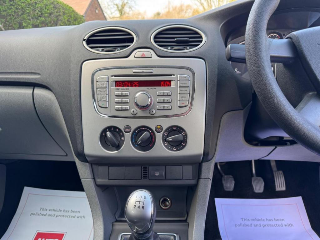 FORD FOCUS 1.6 TDCi DPF Studio 5dr 2009