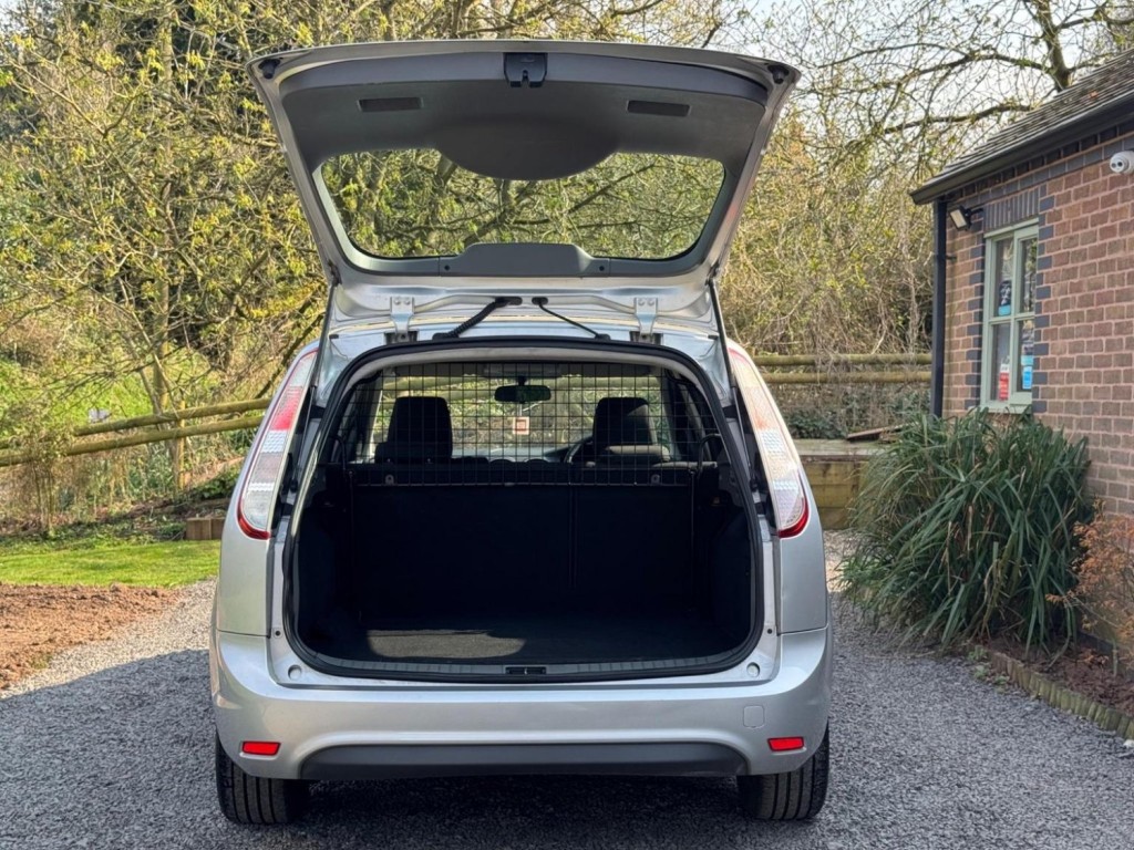 FORD FOCUS 1.6 TDCi DPF Studio 5dr 2009