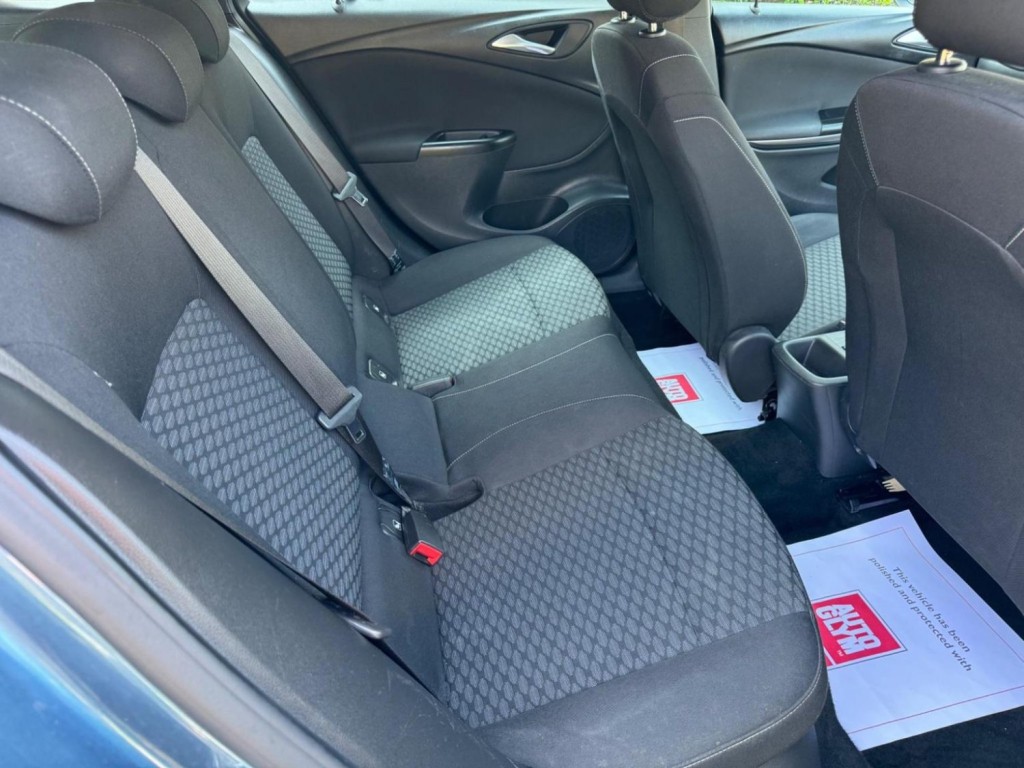 VAUXHALL ASTRA 1.6 CDTi BlueInjection Design Sports Tourer Euro 6 (s/s) 5dr 2016