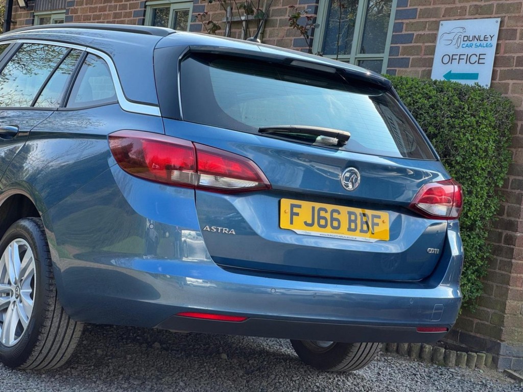 VAUXHALL ASTRA 1.6 CDTi BlueInjection Design Sports Tourer Euro 6 (s/s) 5dr 2016