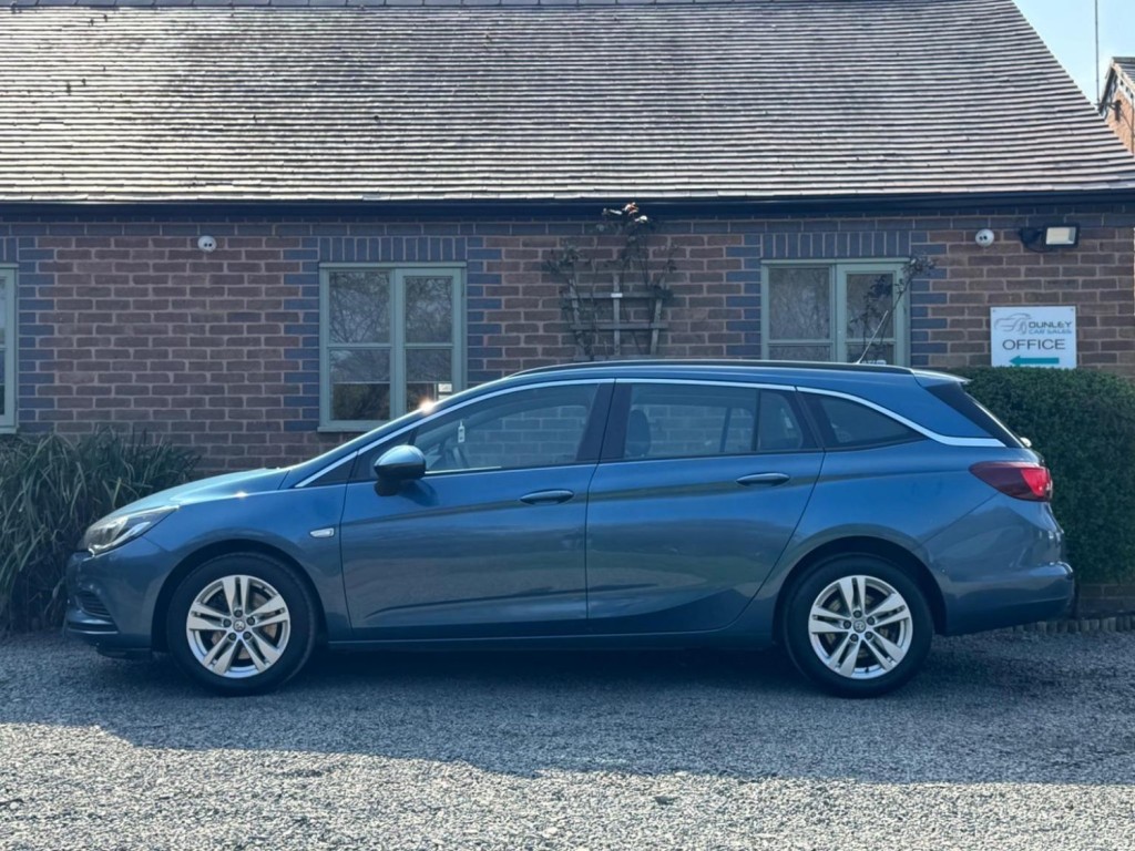 VAUXHALL ASTRA 1.6 CDTi BlueInjection Design Sports Tourer Euro 6 (s/s) 5dr 2016