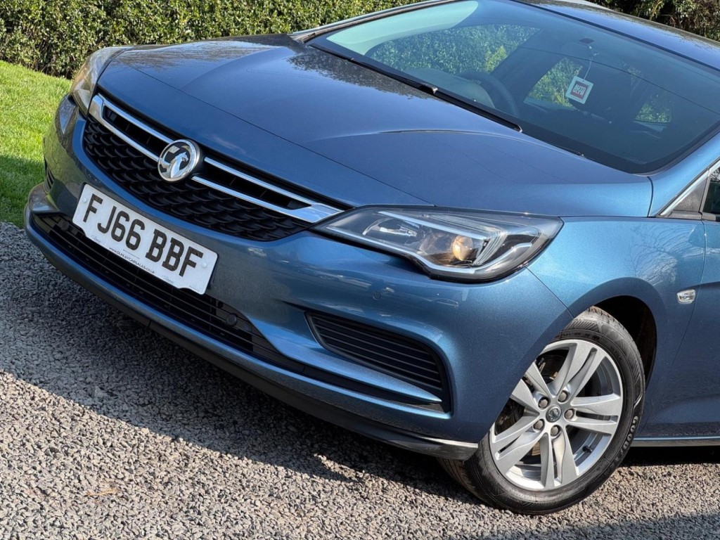 VAUXHALL ASTRA 1.6 CDTi BlueInjection Design Sports Tourer Euro 6 (s/s) 5dr 2016