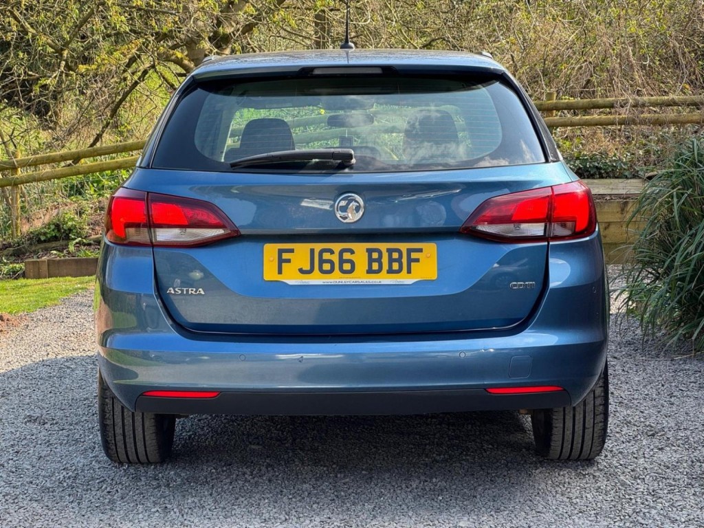 VAUXHALL ASTRA 1.6 CDTi BlueInjection Design Sports Tourer Euro 6 (s/s) 5dr 2016