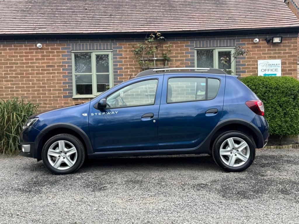 DACIA SANDERO STEPWAY 0.9 TCe Laureate Euro 6 (s/s) 5dr 2016