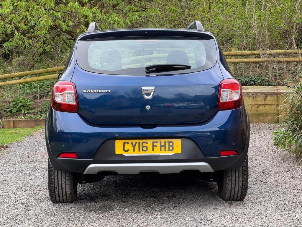 DACIA SANDERO STEPWAY 0.9 TCe Laureate Euro 6 (s/s) 5dr 2016