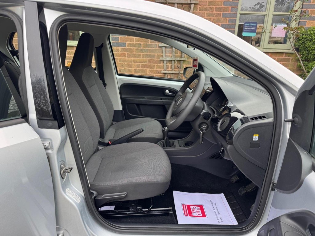 VOLKSWAGEN UP 1.0 BlueMotion Tech Move up! Euro 5 (s/s) 5dr 2012