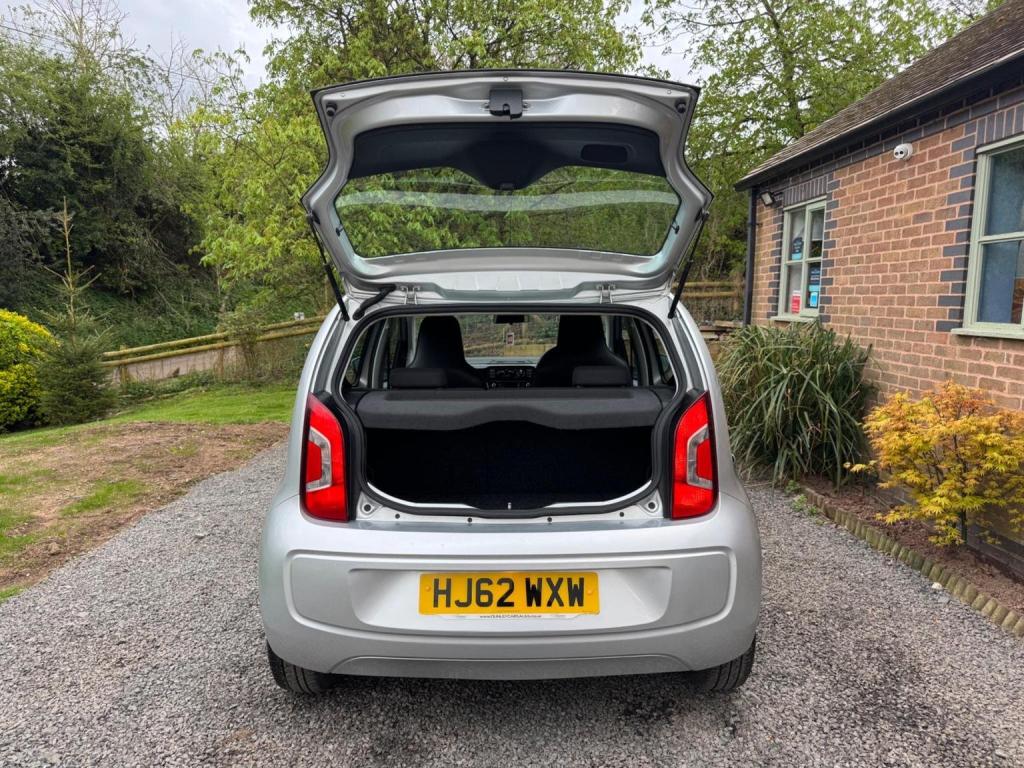 VOLKSWAGEN UP 1.0 BlueMotion Tech Move up! Euro 5 (s/s) 5dr 2012