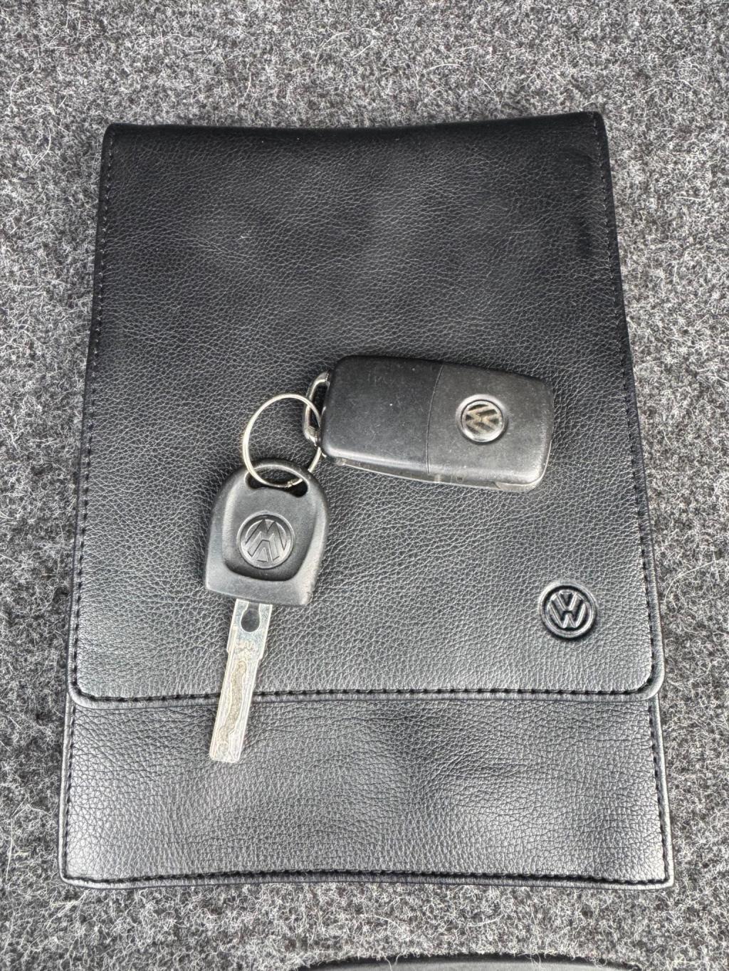 VOLKSWAGEN UP 1.0 BlueMotion Tech Move up! Euro 5 (s/s) 5dr 2012