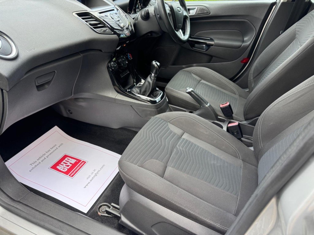 FORD FIESTA 1.25 Zetec Euro 6 5dr 2015