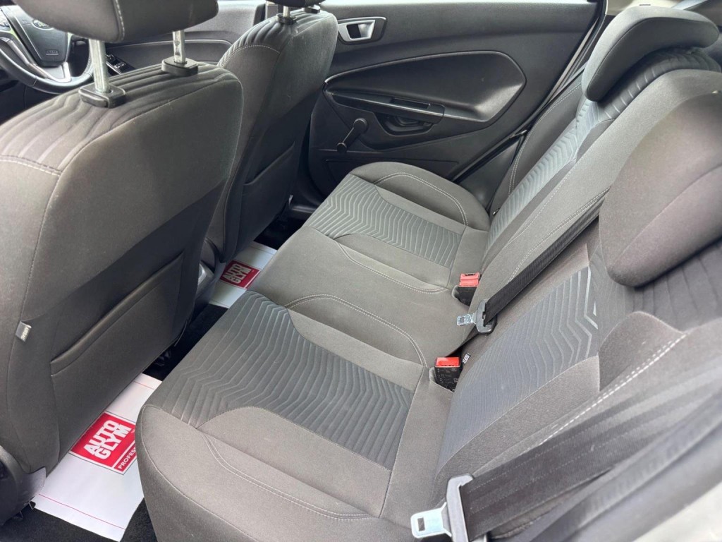 FORD FIESTA 1.25 Zetec Euro 6 5dr 2015