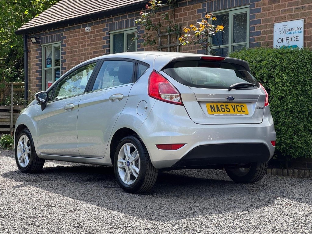 FORD FIESTA 1.25 Zetec Euro 6 5dr 2015