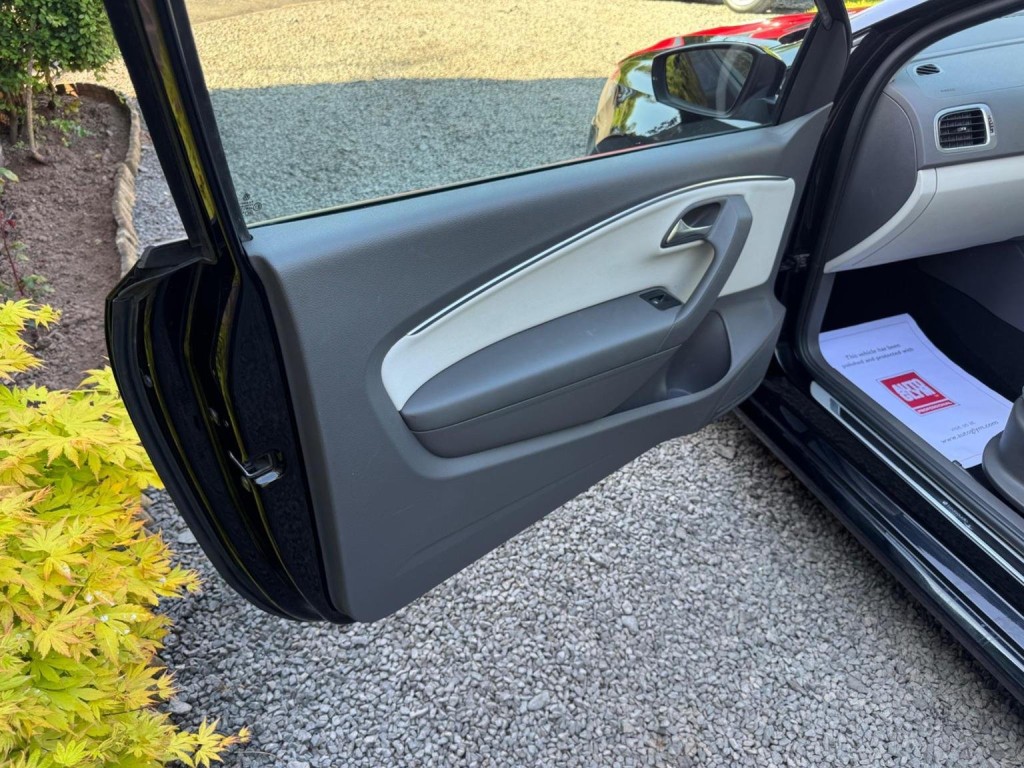 VOLKSWAGEN POLO 1.0 BlueMotion Tech beats Euro 6 (s/s) 3dr 2016