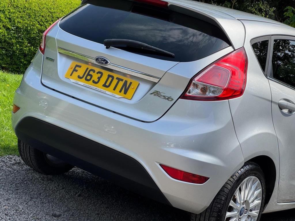 FORD FIESTA 1.0T EcoBoost Titanium Euro 5 (s/s) 5dr 2013
