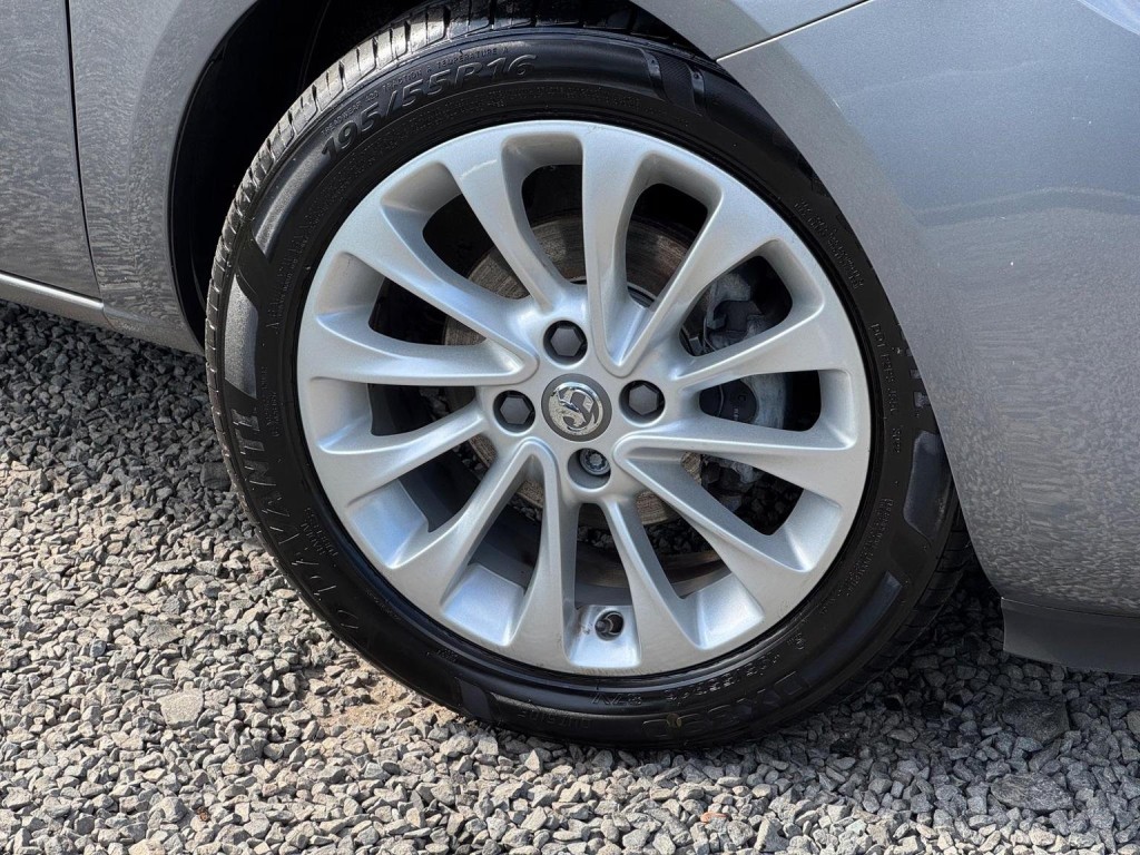 VAUXHALL CORSA 1.4i ecoFLEX SE Euro 6 5dr 2015
