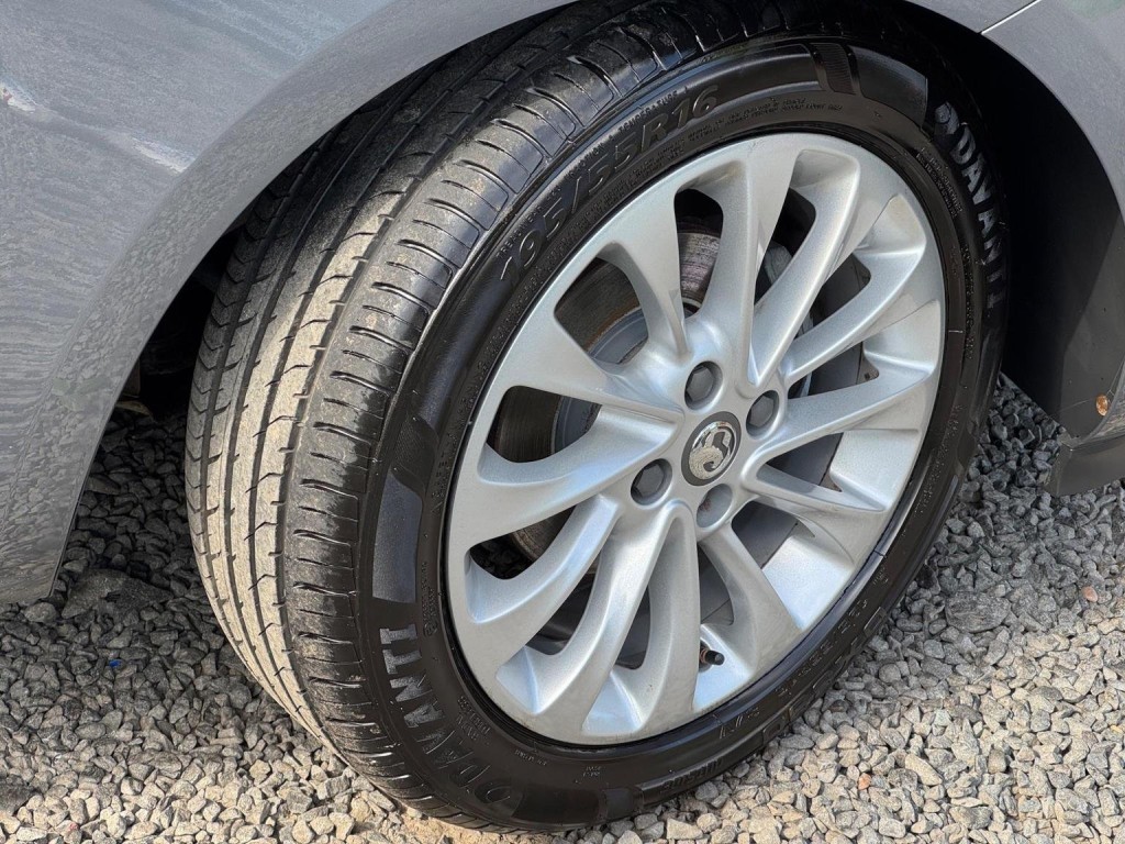 VAUXHALL CORSA 1.4i ecoFLEX SE Euro 6 5dr 2015