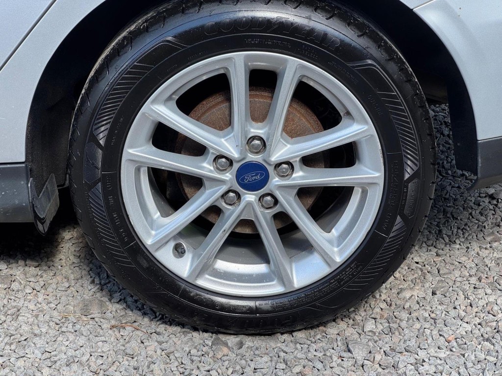 FORD FOCUS 1.5 TDCi Zetec Euro 6 (s/s) 5dr 2016