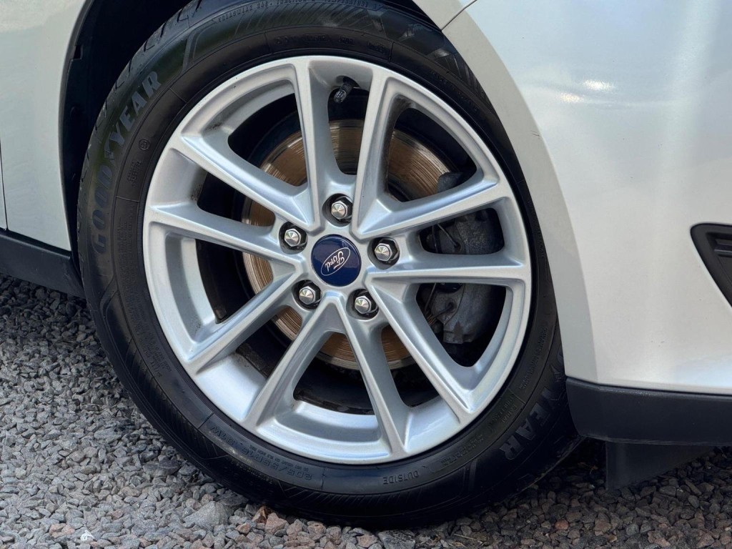 FORD FOCUS 1.5 TDCi Zetec Euro 6 (s/s) 5dr 2016