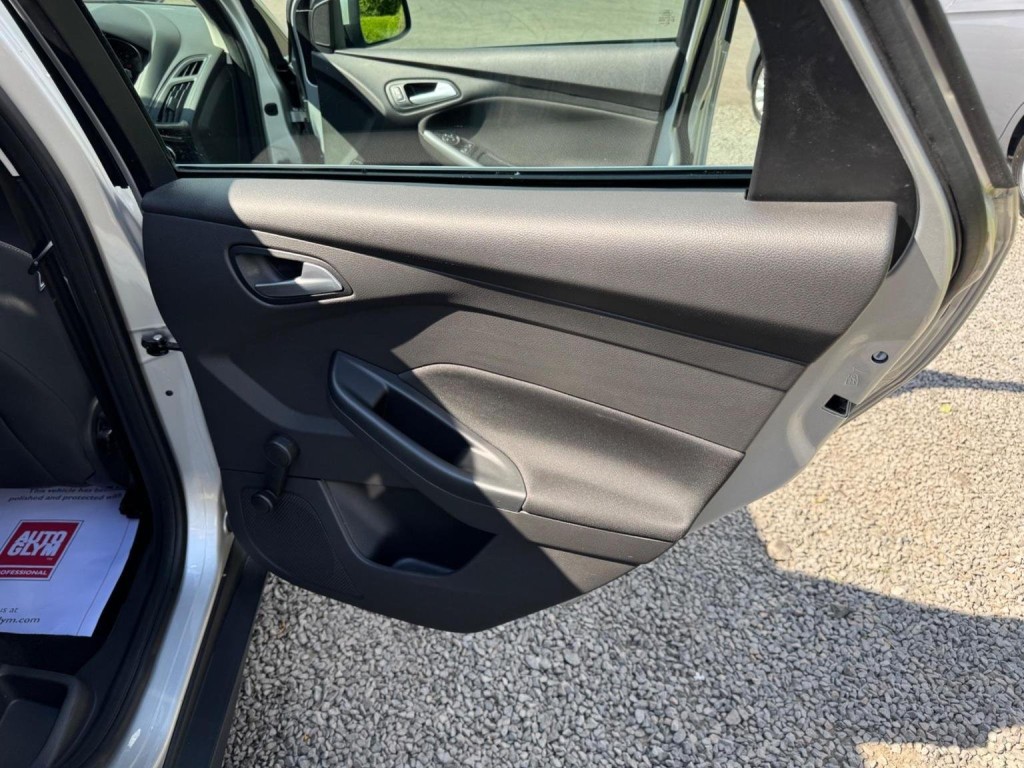 FORD FOCUS 1.5 TDCi Zetec Euro 6 (s/s) 5dr 2016