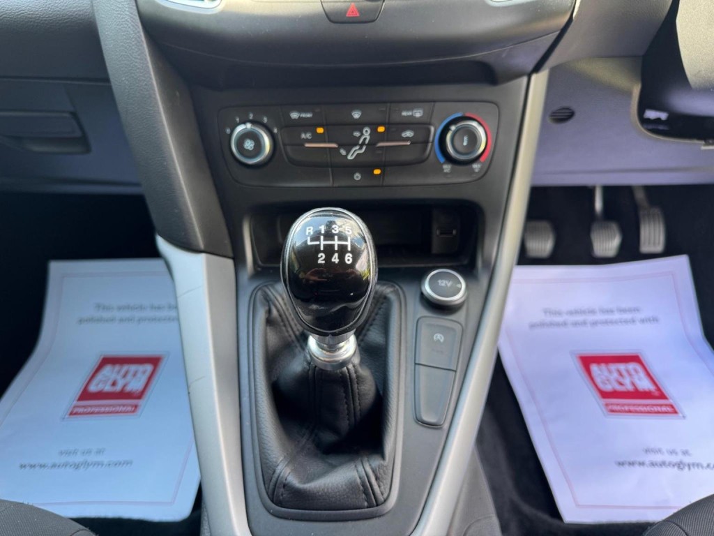 FORD FOCUS 1.5 TDCi Zetec Euro 6 (s/s) 5dr 2016