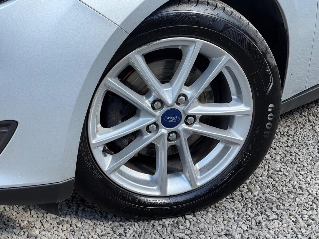FORD FOCUS 1.5 TDCi Zetec Euro 6 (s/s) 5dr 2016