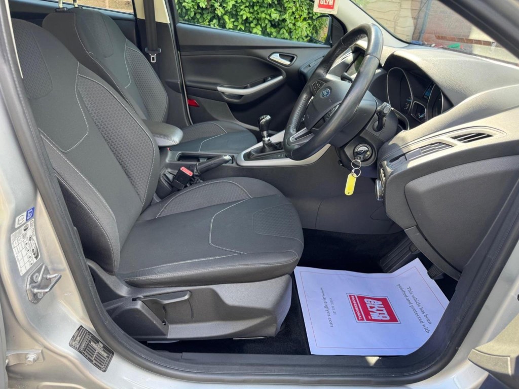 FORD FOCUS 1.5 TDCi Zetec Euro 6 (s/s) 5dr 2016