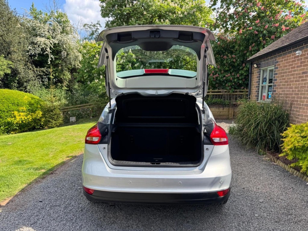 FORD FOCUS 1.5 TDCi Zetec Euro 6 (s/s) 5dr 2016