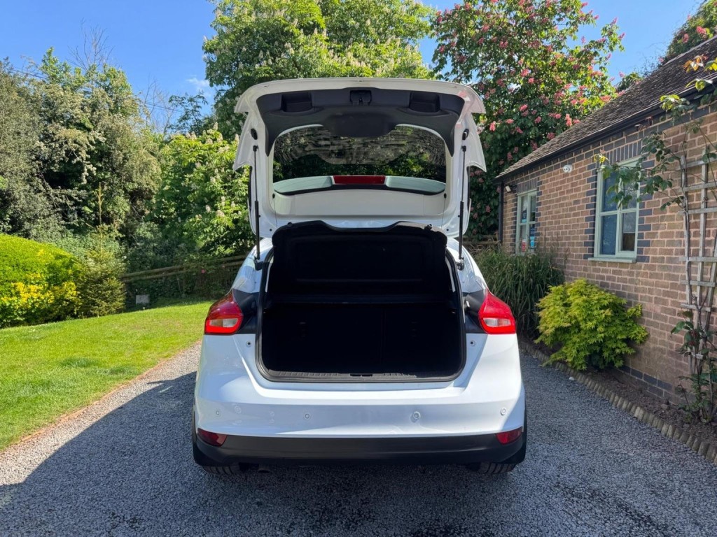 FORD FOCUS 1.5 TDCi Titanium X Euro 6 (s/s) 5dr 2016