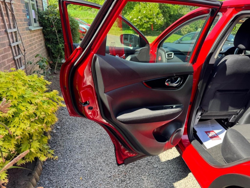 NISSAN QASHQAI 1.5 dCi Acenta 2WD Euro 6 (s/s) 5dr 2016