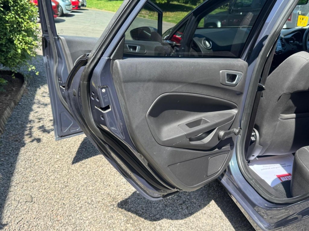 FORD FIESTA 1.0T EcoBoost Titanium Euro 5 (s/s) 5dr 2014