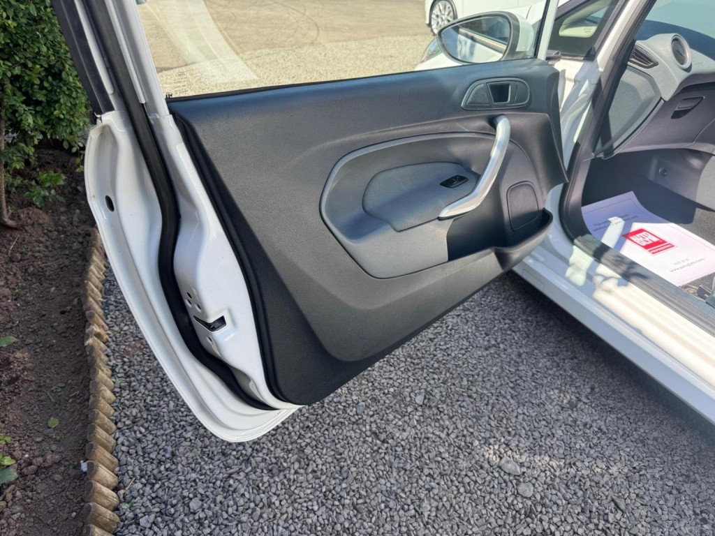 FORD FIESTA 1.6 Zetec S 3dr 2011