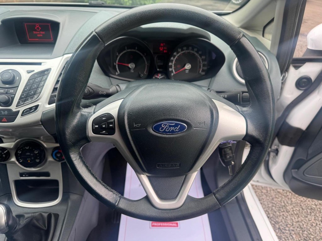 FORD FIESTA 1.6 Zetec S 3dr 2011