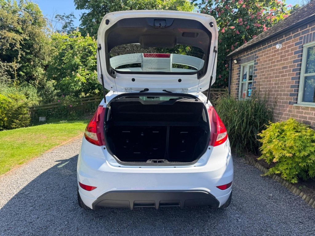 FORD FIESTA 1.6 Zetec S 3dr 2011