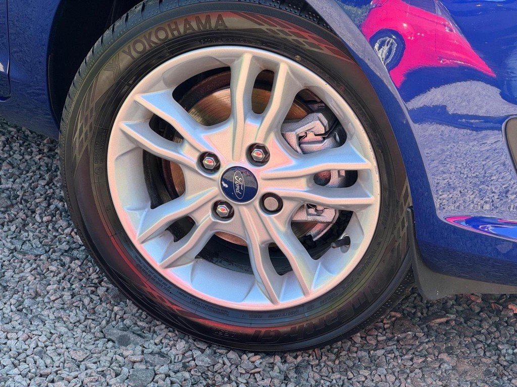 FORD FIESTA 1.25 Zetec Euro 6 5dr 2015