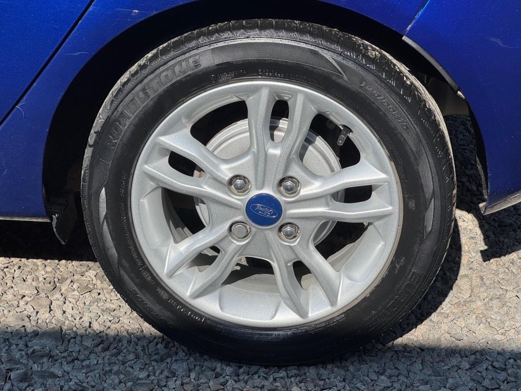 FORD FIESTA 1.25 Zetec Euro 6 5dr 2015