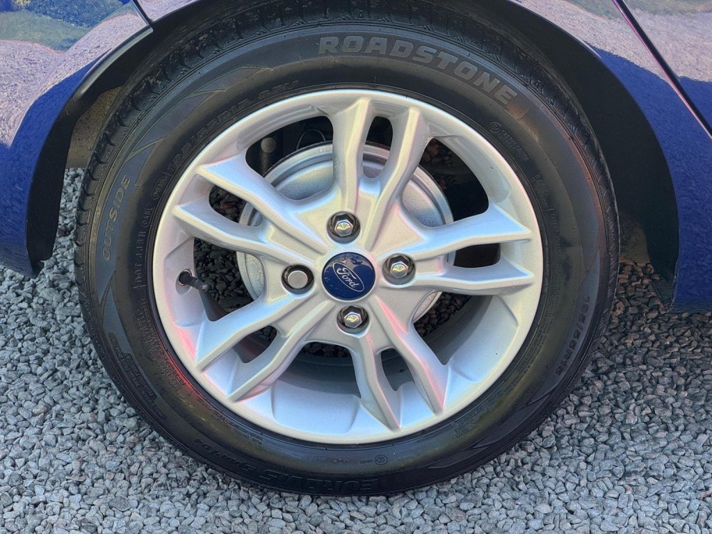 FORD FIESTA 1.25 Zetec Euro 6 5dr 2015