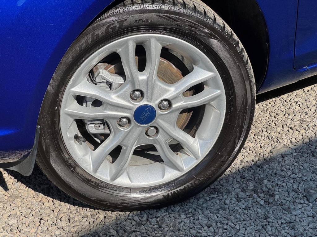 FORD FIESTA 1.25 Zetec Euro 6 5dr 2015